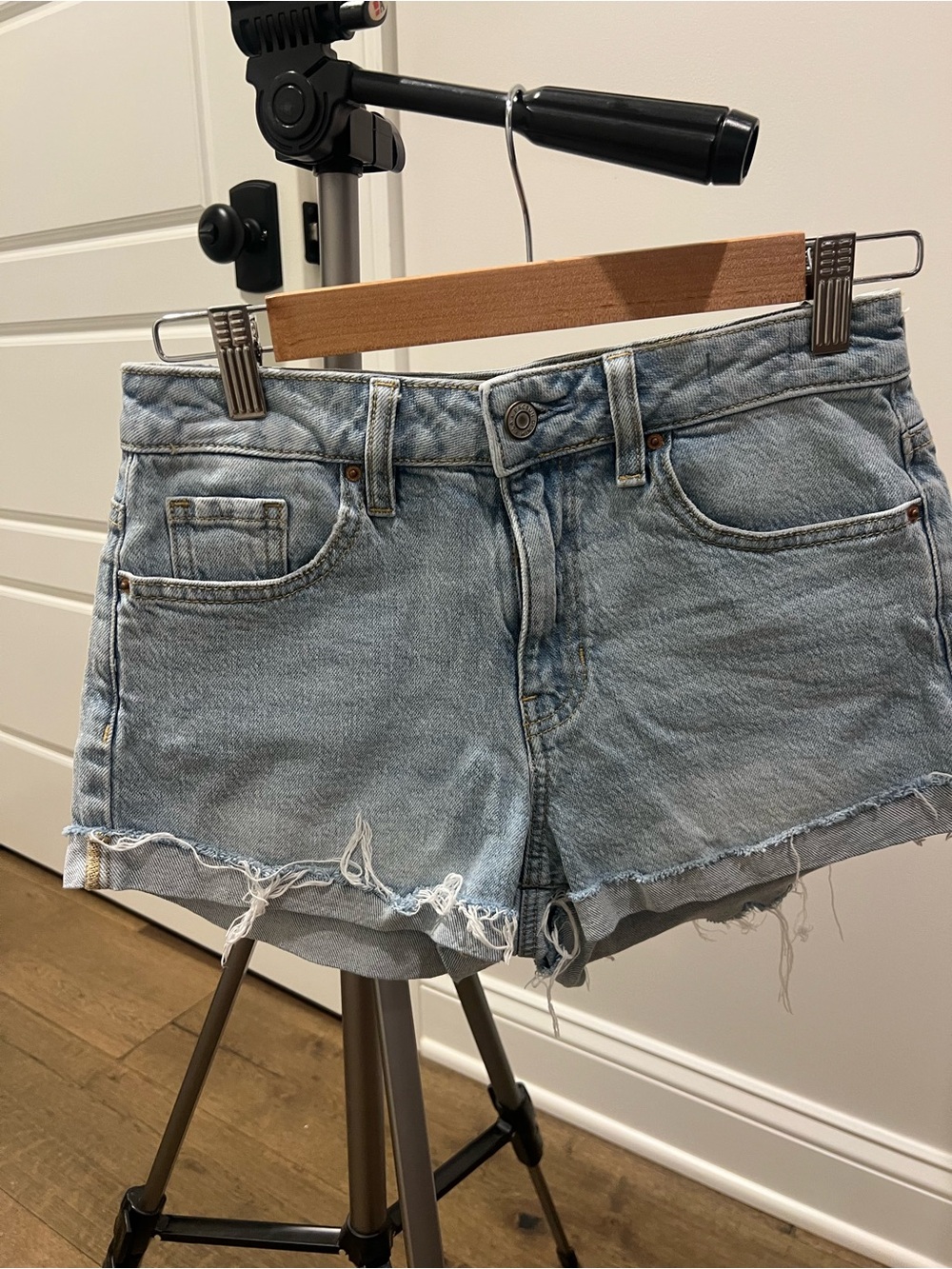 Women’s PacSun Light Blue Stretch Mom Shorts Distressed Denim Cutoff Shorts-size